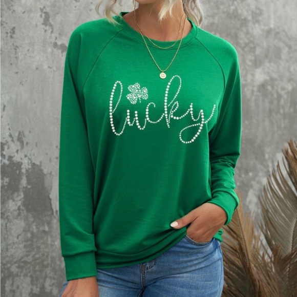 Tops - NWT Green Crewneck Shamrock sweatshirt sweater